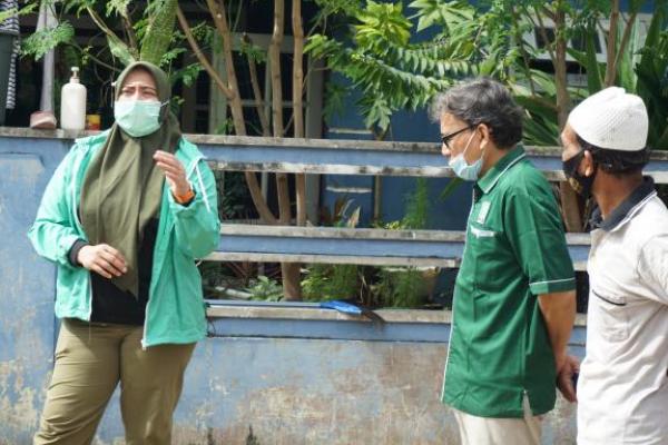 Nihayatul Wafiroh Sapa Korban Banjir Ciracas, Curhat Sungai Tak Kunjung Diturap