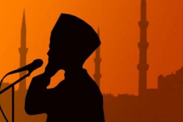 Bagaimana Umat Islam Menjawab Suara Azan?