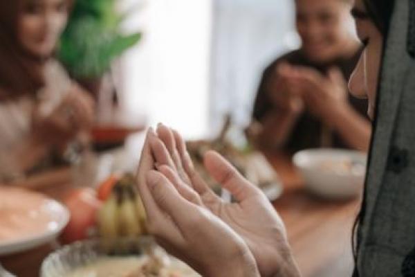 Apakah Wajib Mengucapkan Niat Puasa Ramadan Setiap Hari?