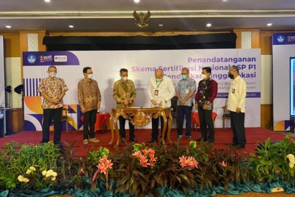 Kemendikbud-BNSP Teken 149 Skema Sertifikasi Bagi Mahasiswa Vokasi