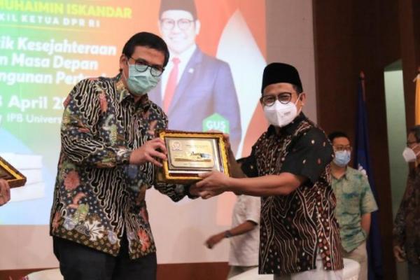 Prof Nunung Nuryantono Apresiasi Buku `Negara dan Politik Kesejahteraan` Karya Gus AMI