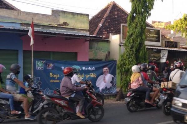 Libatkan Komunitas Cupang, Fathan Center Bagikan Takjil ke Warga Kudus