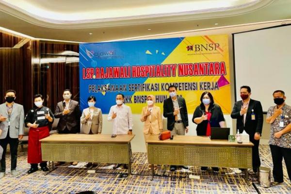 Optimis Ekonomi Pulih, BNSP Sertifikasi Kompetensi SDM Perhotelan di Surabaya