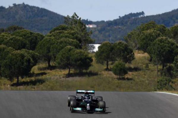 Hamilton Juara Balap Formula 1 GP