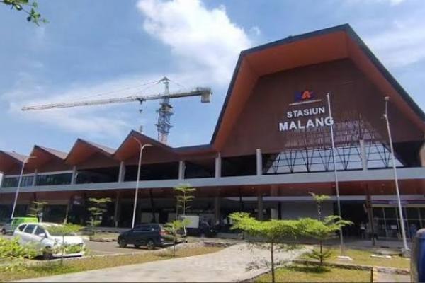 Stasiun Malang Baru Mampu Tampung 2.450 Penumpang