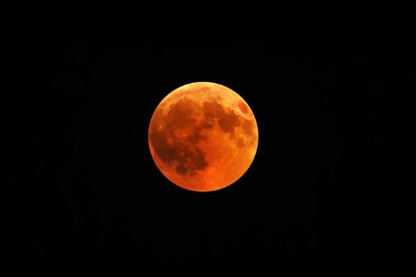 Sore Hari Esok, Gerhana Bulan Total Bisa Disaksikan dengan Mata Telanjang di Indonesia