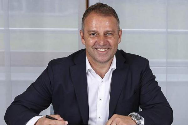Barcelona Umumkan Hansi Flick sebagai Pelatih Baru