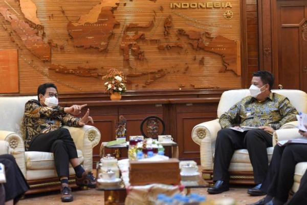 Kembangkan Desa Wisata, Gus Menteri Dukung Pembangunan Pemda Samosir