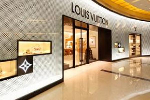 Louis Vuitton Bantah Suplai Bahan Baju Dinas DPRD