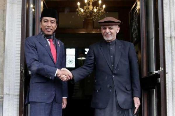 Mengenal Ashraf Ghani, Presiden yang Kabur dengan Helikopter Penuh Uang