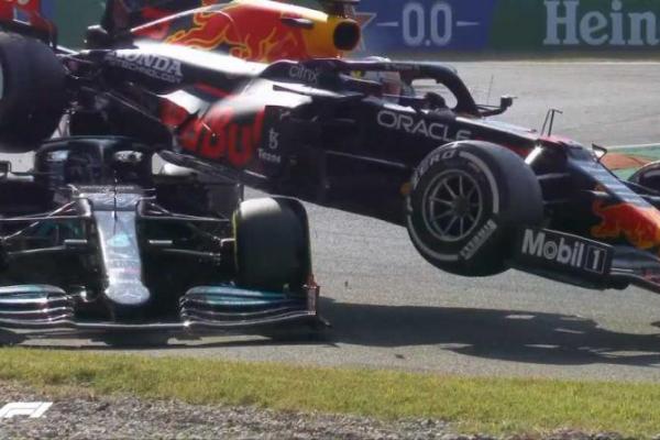 Hamilton dan Verstappen Kecelakaan, Daniel Ricciardo Juara GP Italia