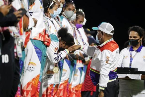 Medali Emas Cabor Kriket Putri PON XX Sukses Diraih Tim Papua