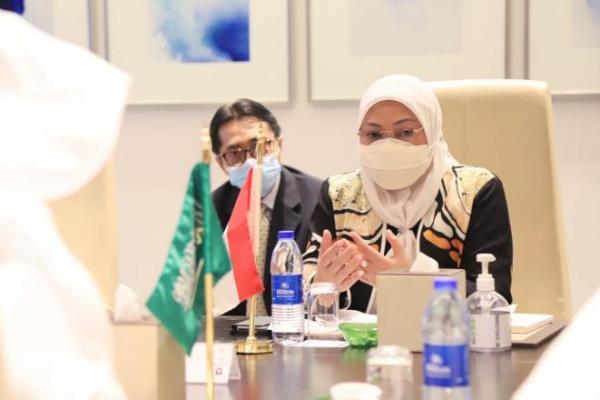 Menaker Ida Bahas Penempatan PMI dengan Persatuan Emirat Arab