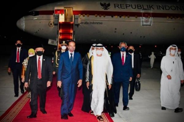 Tiba di Abu Dhabi, Presiden Jokowi Akan Bertemu Pangeran MBZ hingga Pebisnis PEA
