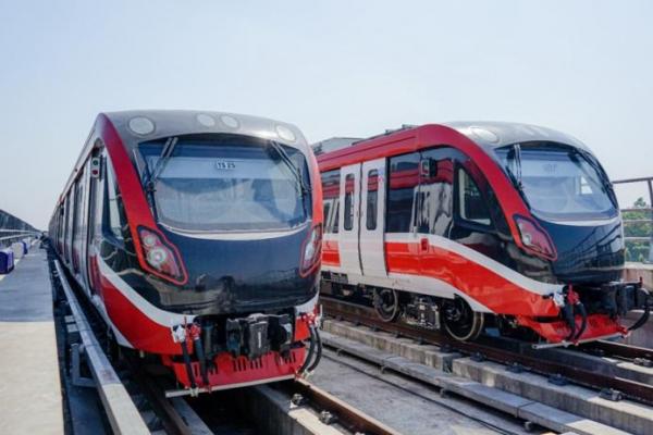 Beroperasi Agustus 2022, Dirut KAI Tinjau Kesiapan LRT Jabodetabek
