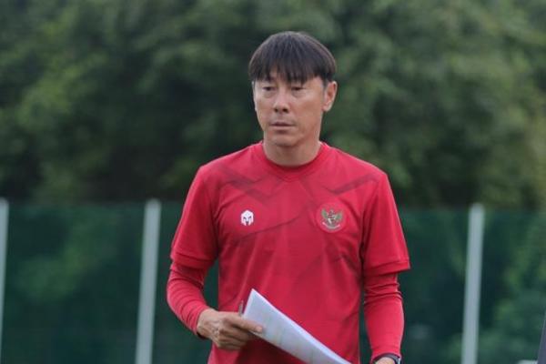 Hadapi Singapura, Shin Tae-yong Minta Pemain Indonesia Tak Main Ceroboh