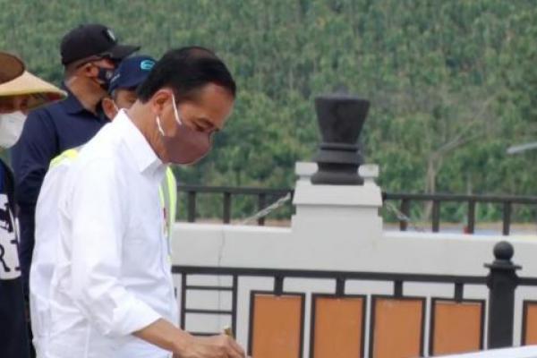 Tampung 14,4 Juta Meter Kubik, Presiden Jokowi Resmikan Bendungan Randugunting Blora