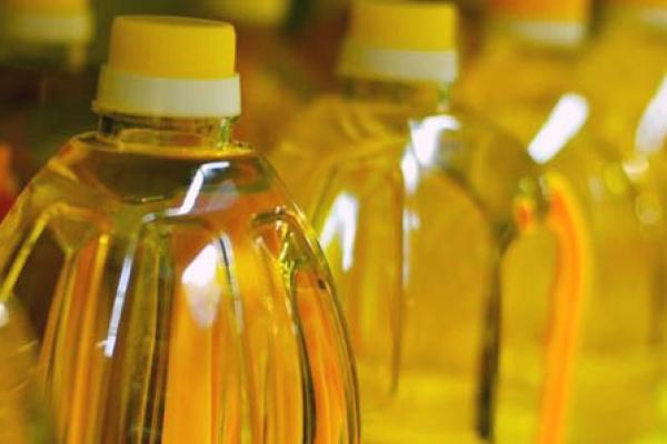 Pemerintah Klaim Distribusi Minyak Goreng Curah Meningkat 800 Ton per Hari