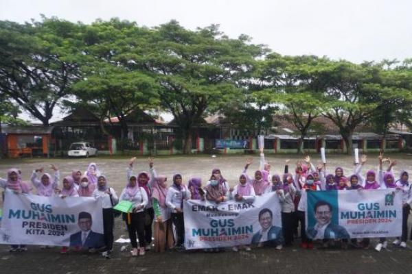 Gelar Lomba Senam, Ibu-ibu di Bojonegoro Kompak Dukung Gus Muhaimin Presiden 2024