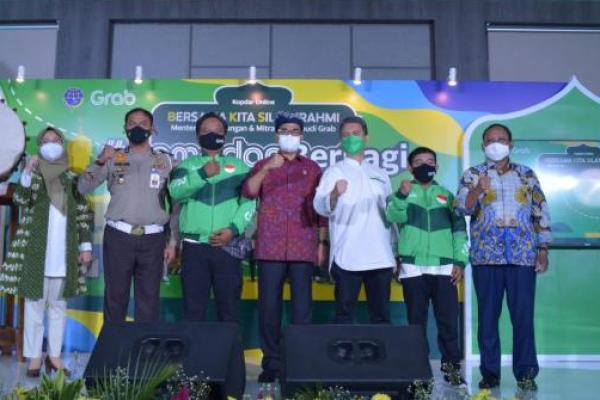 Pemerintah Ingatkan Pengemudi Ojol Lakukan Vaksinasi Dosis Lengkap dan Booster