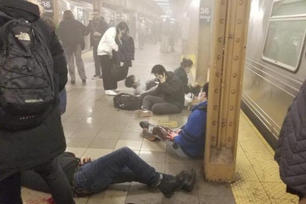 Penembakan Brutal Terjadi di Stasiun Kereta New York