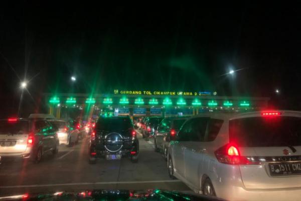 Jasa Marga Catat 80 Persen Kendaraan dari Jabodetabek Keluar Lewat Tol Japek