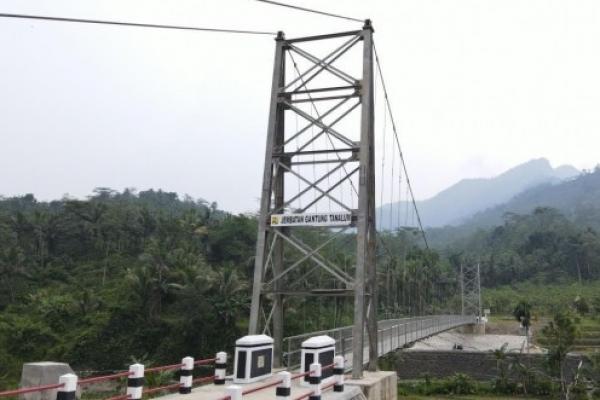 Permudah Akses Masyarakat, Pemerintah Rampungkan Tiga Jembatan Gantung di Jateng