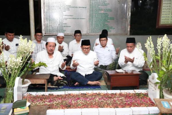 Gus Muhaimin Ziarah ke Makam Ulama dan Habaib di Pasuruan