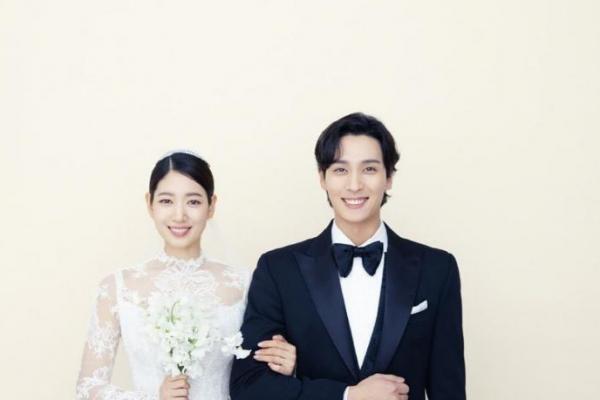 Park Shin Hye Sambut Kelahiran Anak Pertama