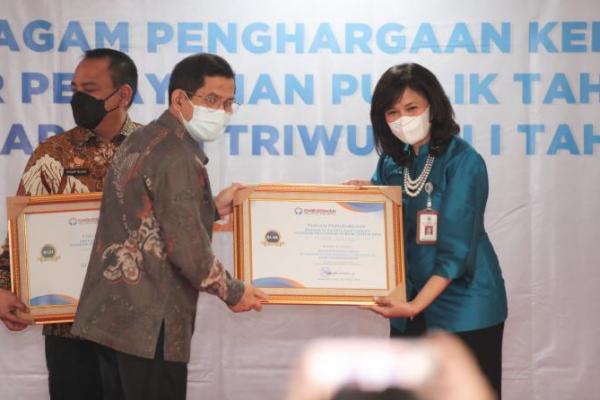 Kemendes PDTT Raih Penghargaan Zona Hijau Pelayanan Publik dari Ombudsman