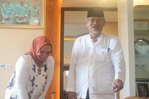 Abah Kiai Dimyati Rois dan Kisah-Kisah Memuliakan Perempuan (Catatan Kedua)