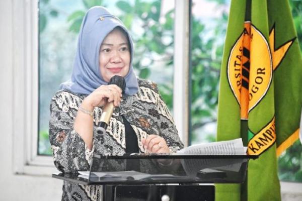 Siti Fauziah Ingatkan Mahasiswa Tetap Cintai Budaya Bangsa di Era Digital