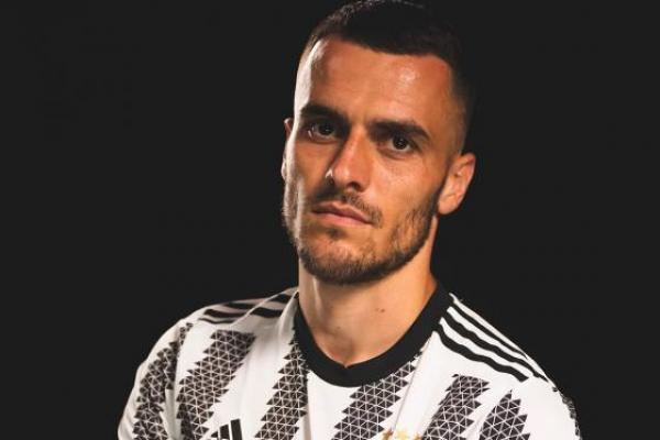 Filip Kostic Resmi Gabung Juventus, Diikat Selama Tiga Tahun