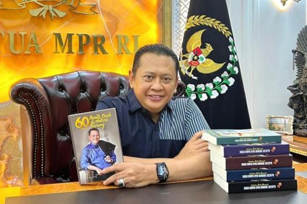 Bamsoet Segera Rilis Dua Buku bertajuk `60 Tahun Mengayuh Dayung Di Antara Karang`