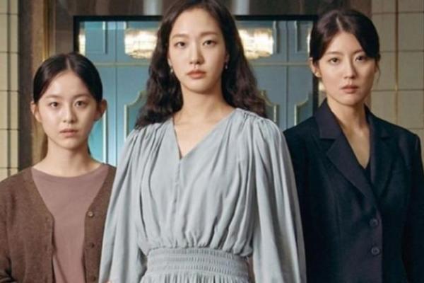 5 Alasan Serial Netflix Little Woman Bakal Jadi Drama Populer