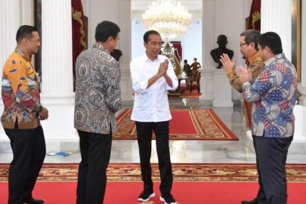 Ke Dewan Direksi, Jokowi: Hati-hati Kelola Dana BPJS Ketenagakerjaan