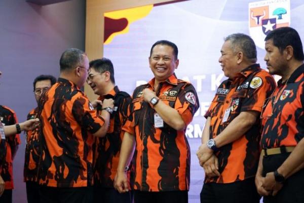Bamsoet Terima Brevet Kader Utama Pemuda Pancasila