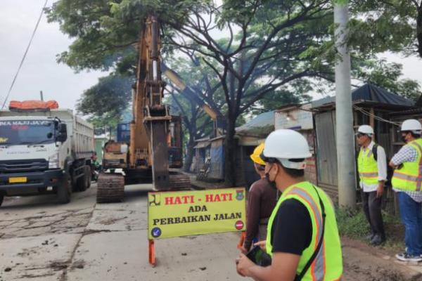 Pemkab Tangerang Perbaiki Jalan Raya Prancis Kosambi