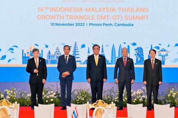 Hadiri KTT IMT-GT, Presiden Jokowi Tekankan Pentingnya Implementasi Cetak Biru