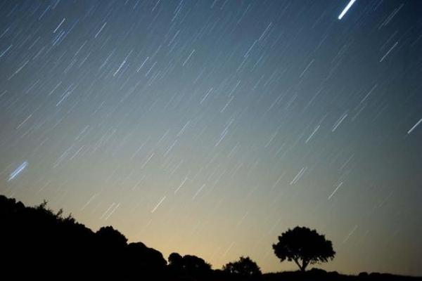 Minggu Depan Ada Hujan Meteor Terakhir di Tahun 2022