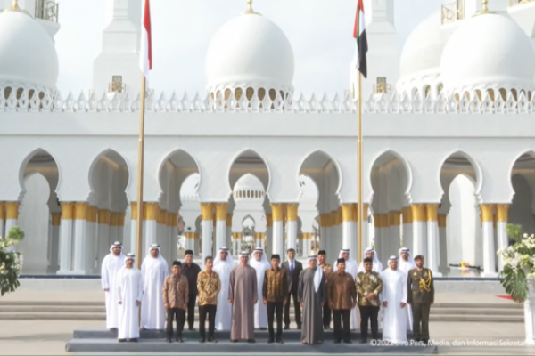 Masjid MBZ Solo Diresmikan, Mampu Tampung 10 ribu Jemaah