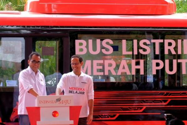 Bus Listrik Merah Putih Diresmikan di Bali 