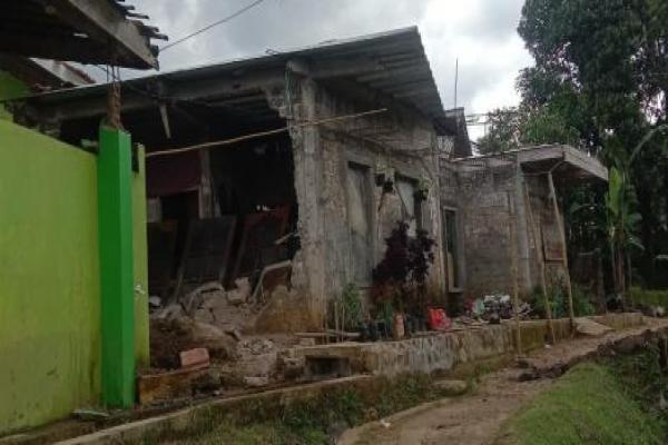 Pertamina Serahkan Bantuan ke Korban Terdampak Gempa Cianjur