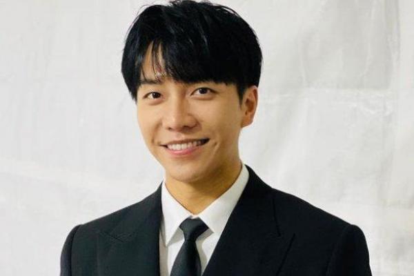 Lee Seung Gi Tak Digaji Selama 18 Tahun