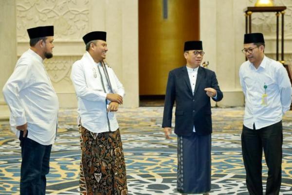 Kunjungi Masjid Raya Sheikh Zayed, Yandri Susanto: Bukti Kuatnya Hubungan RI – UEA