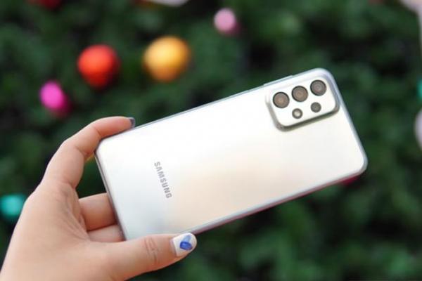 Samsung Luncurkan Warna Silver Galaxy A23