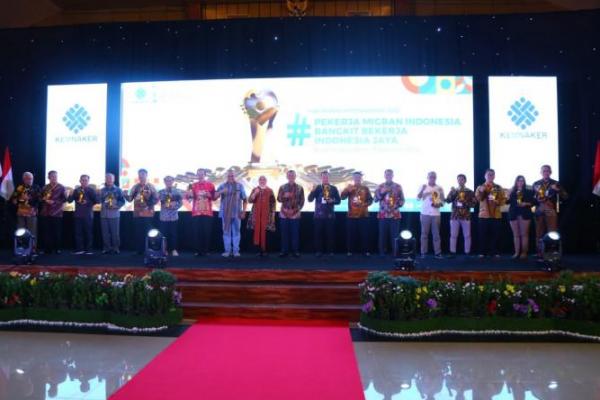 Kemnaker Beri Penghargaan Pekerja Migran Indonesia, Ini Daftarnya