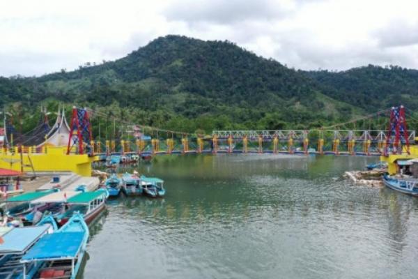 Permudah Akses Warga, Pemerintah Rampungkan Jembatan Gantung Sungai Pisang