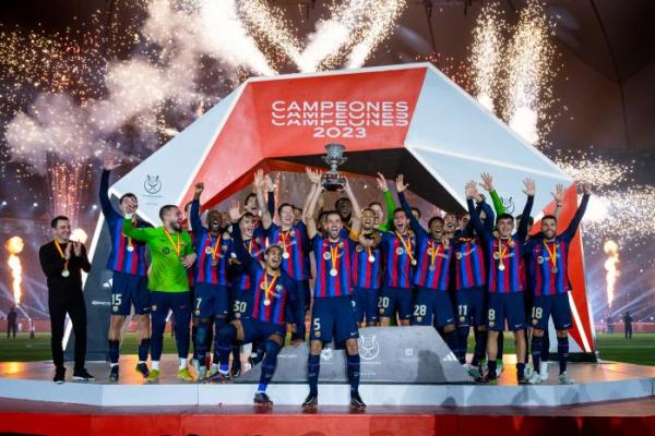 Barcelona Juara Super Copa Spanyol, Xavi Rebut Trofi Perdana