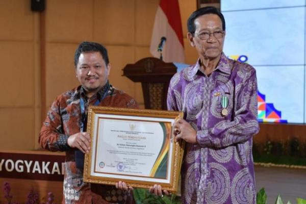 Bangun Desa Berbasis Kebudayaan, Kemendes PDTT Beri Penghargaan ke Pemprov Yogyakarta